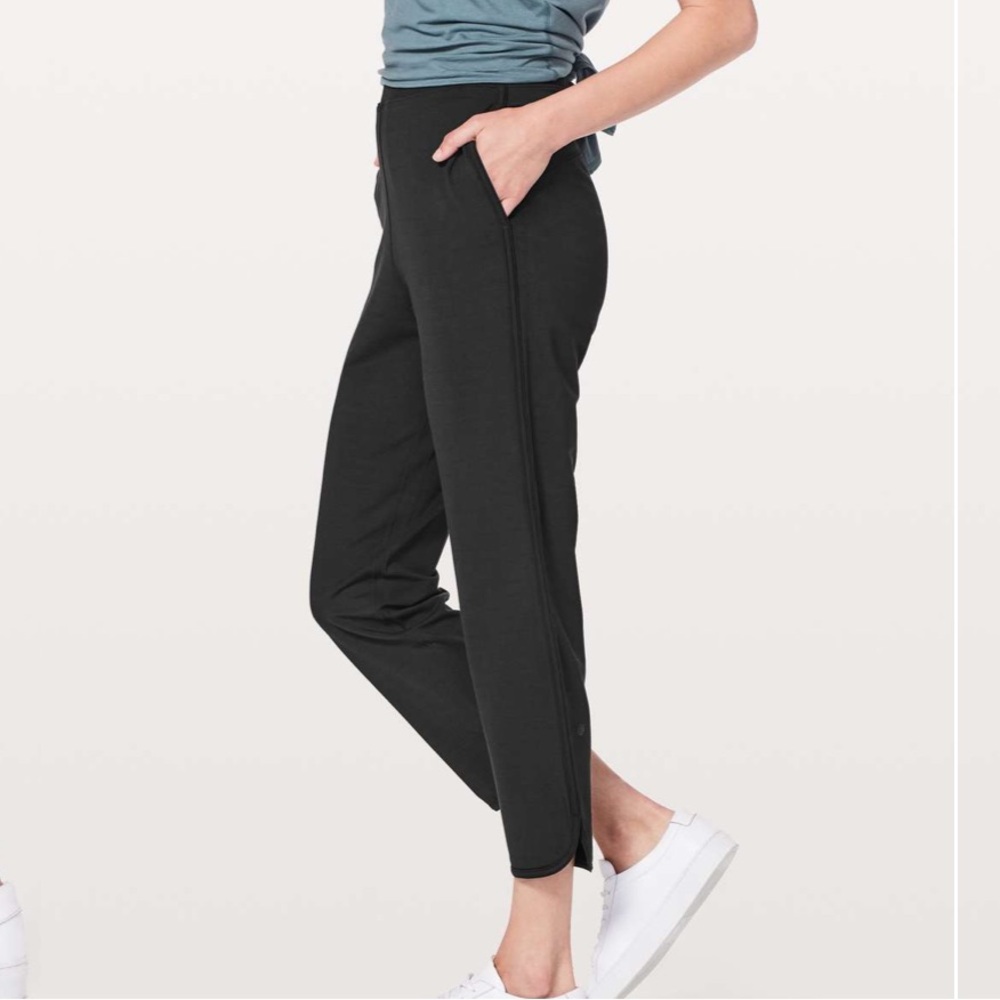 Lululemon Every Moment Pant *26"